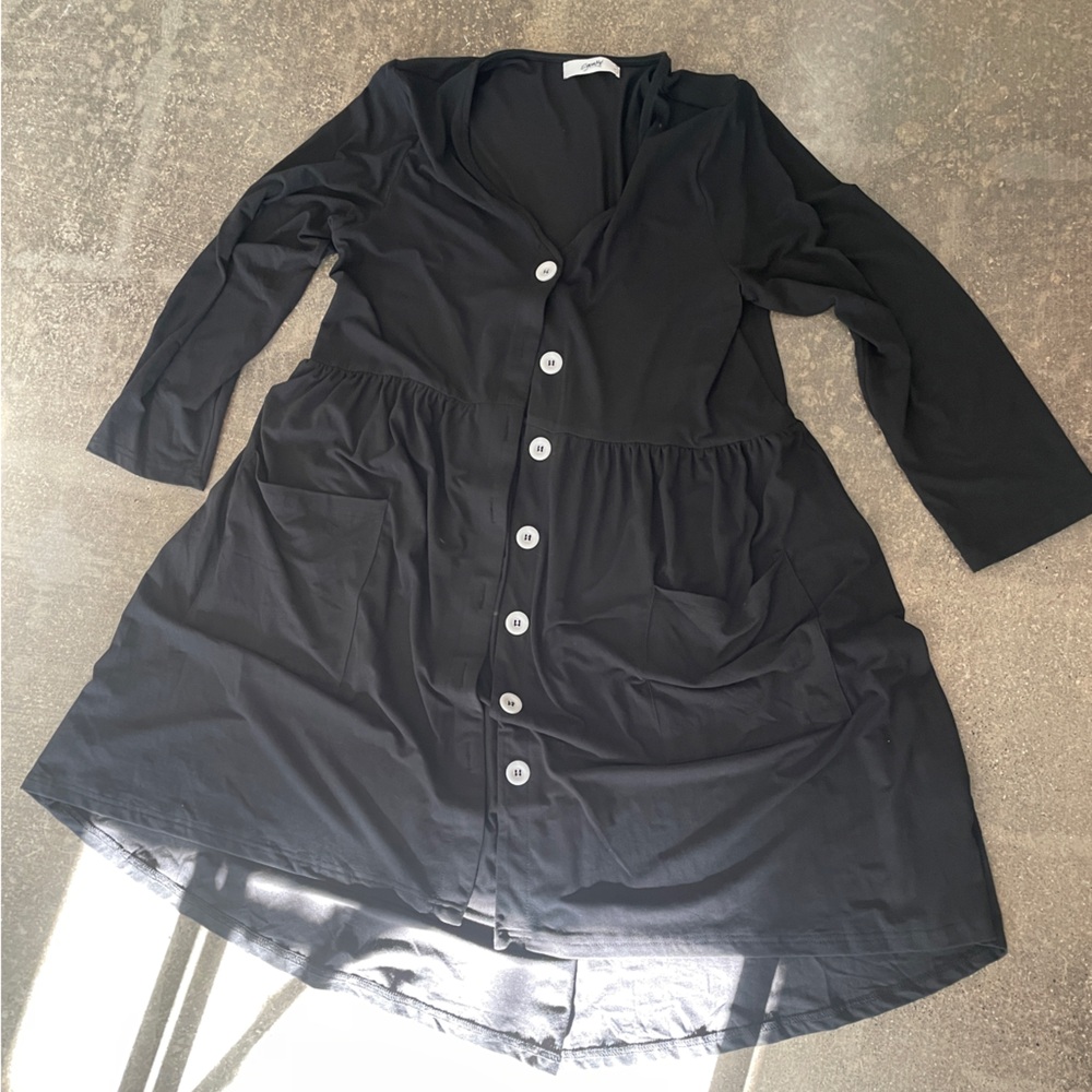 Eyonme Black Long Sleeved Stretch Dress Buttons Size SMALL, Super Comfy